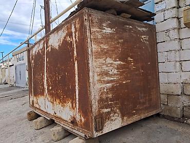 konteyner satıram: 7.68 ton su tutur. eni 1.60, hündürlüyü 1.60, uzunluğu 3 metrdir — 2