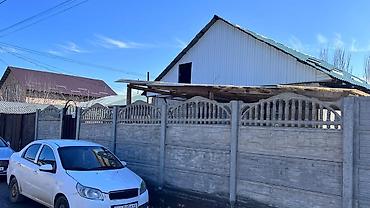 Продажа коттеджей и домов: 🏡✨ Продаётся участок с домом в ж/м Умут (Пригородное) ✨🏡 📐 Площадь: 4 — 1