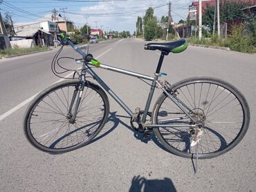 boy friend в Кыргызстан | ДРУГИЕ ТОВАРЫ ДЛЯ ДЕТЕЙ: Продаю велосипед шоссейный состояния отличная все работает колесо 28