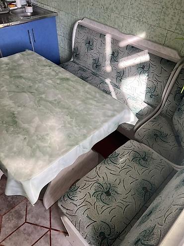 продаю кухонные гарнитуры бу: Кухонный уголок с обеденным столом Б/У Состояние среднее - — 5