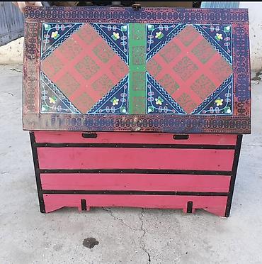 dovşan şəkili: Taxta əl işı – naxışlı sandıq - Material: massiv taxta, əl ilə — 3