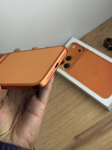 ayfon 14: IPhone 17 Pro Max, Б/у, 256 ГБ, Оранжевый, Защитное стекло, Чехол, Коробка, 94 % — 3
