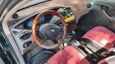 машины на разбор: Ford Focus: 2000 г., 1.5 л, Вариатор, Бензин, Седан