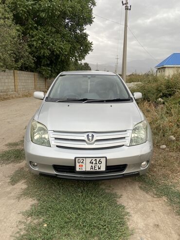 продам авто в рассрочку бишкек: Toyota ist: 2004 г., 1.5 л, Автомат, Бензин, Хетчбек