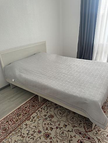 Кровати: Двуспальная кровать, Б/у, С матрасом, длина - 205 см — 3
