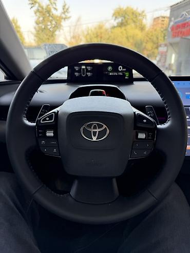 авто телега: Toyota bZ5: 2026 г., 1.5 л, Автомат, Электромобиль, Кроссовер — 5