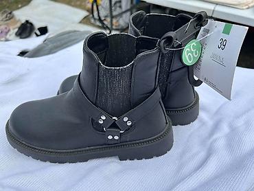 ugg polovne: Crne ženske čizme JANINA, broj 39. - Model: gležnjače sa elastičnim — 2