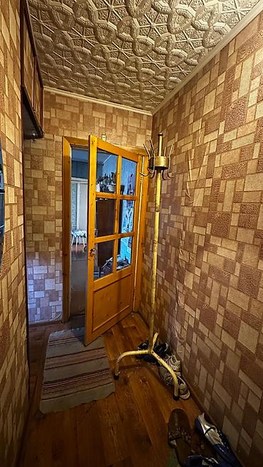 продаю квартиру 104 серия: 3 комнаты, 57 м², Азия Молл 2 этаж, Требуется ремонт — 4