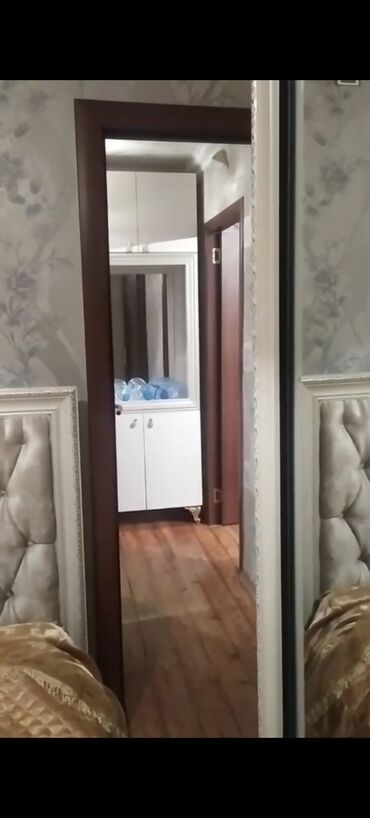 сдается квартира в баку: Qara Qaraev metrosun yaxınlıqı Ayla resdaran yani 12/2 1 otaq (2 ye