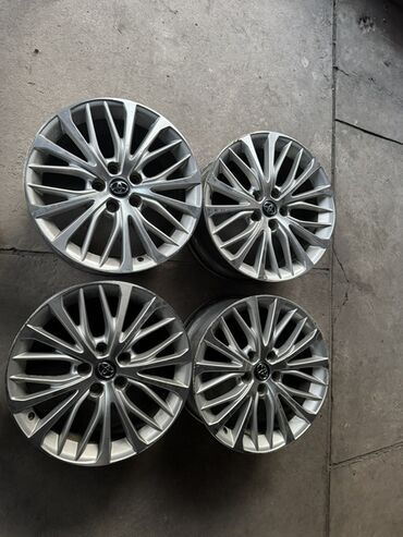 калпаки на приус: Литые Диски R 18 Toyota, Комплект, отверстий - 5