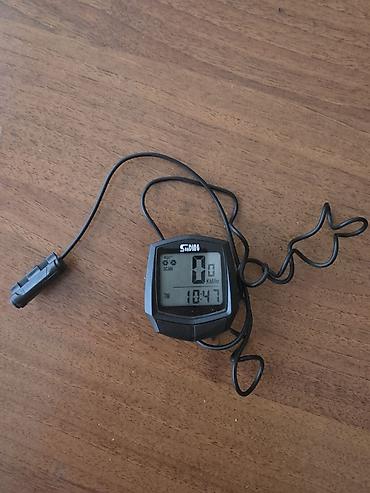velosiped kaskı: Velosiped üçün simli sürətölçən
Real alıcı narahat etsin — 1