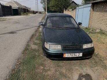 обмен на авто с доплатой: Седан ВАЗ 2110 (Lada 110), тёмно‑зелёный цвет кузова. Машина полностью