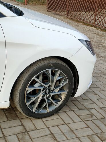 Hyundai: Hyundai Avante: 2019 г., 1.6 л, Вариатор, Бензин, Седан — 9