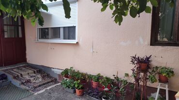 Kuće na prodaju: 80 kv. m, 3 sobe — 6