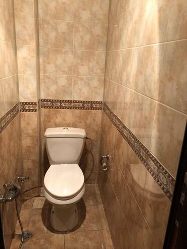 Uzunmüddətli kirayə mənzillər: Xalqlar Dostluğu metrosuna yaxın, 129 saylı məktəbin yanında, 5 — 5