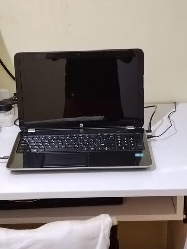 notbuk ucuz: İşlənmiş HP Pavilion, 15.6 ", Intel Core i3, 128 GB, Ünvandan götürmə