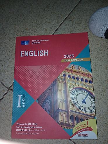 Словари: Kitabların əksəriyyəti yaxşı vəziyyətdədir cırığı və ya yazığı — 1