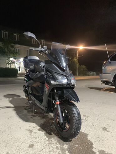 Скутеры: Скутер Yamaha, 150 куб. см, Бензин, Б/у