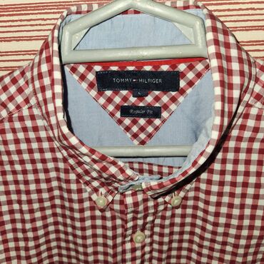 Sviterlər: Tommy Hilfiger brendinin orijinal köynəyi. L ölçü. Regular fit. İdeal
