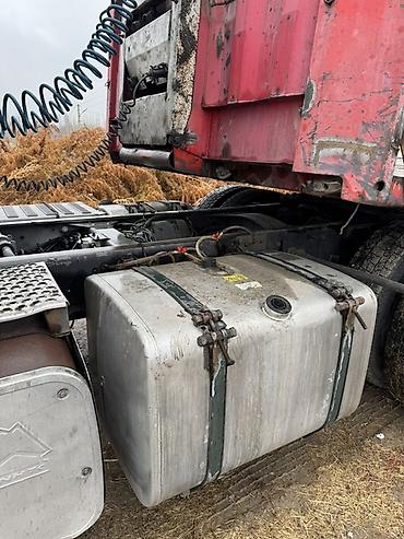 Тягачи: Тягач, Howo, 2012 г., Бортовой — 11