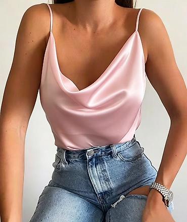 crop kosulja: Satenski krop top sa tankim bretelama
1550 din
S M L — 1