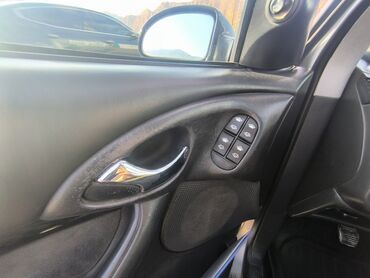 Ford: Ford Focus: 2003 г., 2 л, Механика, Бензин, Хэтчбэк — 3