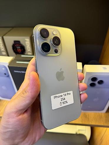 IPhone 16 Pro, Б/у, 256 ГБ, Серебристый, Коробка, В рассрочку
