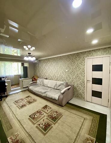 104: 3 комнаты, 58 м², 8 мкр 104 серия, 4 этаж — 1