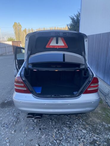 Mercedes-Benz: Mercedes-Benz C-Class: 2002 г., 3.2 л, Автомат, Бензин, Седан — 4