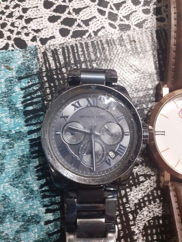 ženski komplet: Michael Cors i Microtek Quartz original satovi ispravni, cena za