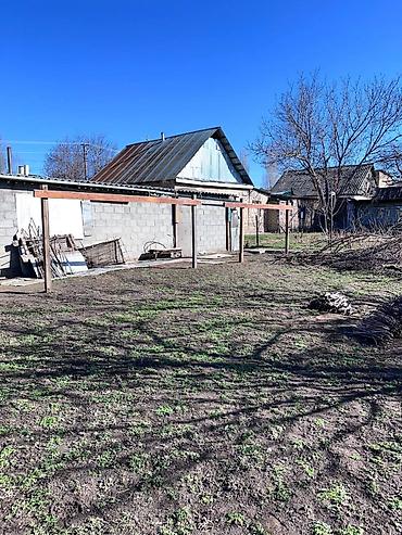 Продажа коттеджей и домов: Продаю дом 5 комнат, с ремонтом 100 кв. м, в центре г. Орловка. Уч — 26