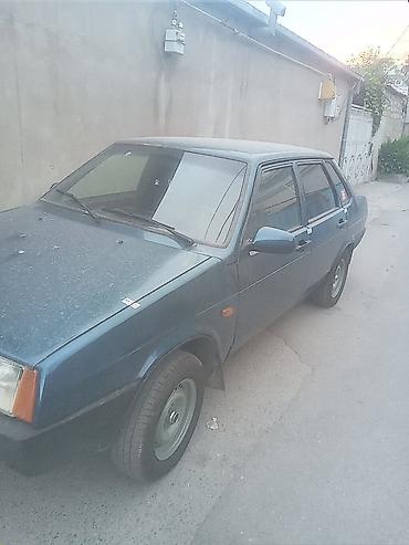 vaz stater: Satılır: 4 qapılı hetçbek avtomobil (mavi rəng). Xüsusiyyətlər: - — 1