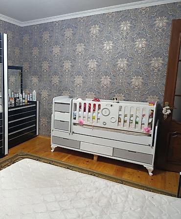 Beşiklər: Oğlan və qız üçün, İşlənmiş, Beşik, Matras ilə — 1
