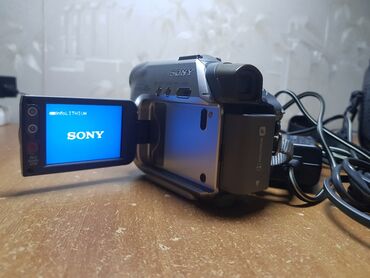 kamera çantası: Çox az işlənmiş Təzə kimi olan SONY videokamera satılır. Cızığı belə