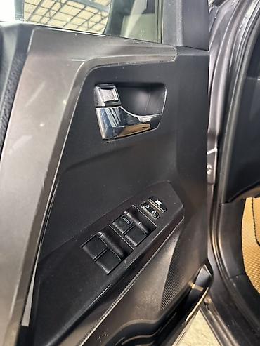 Toyota: Toyota RAV4: 2018 г., 2.5 л, Автомат, Бензин, Кроссовер at lalafo.kg — 9 Toyota: Toyota RAV4: 2018 г., 2.5 л, Автомат, Бензин, Кроссовер — 9