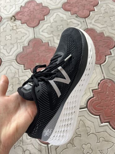 анта кроссовки: Продаю оригинал New Balance. Размер 36.5
Почти как новые