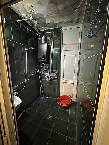 razın: Bakı, 9-cu mikrorayon, 1 otaqlı, Köhnə tikili, m. Memar Əcəmi, 35 kv. m — 2