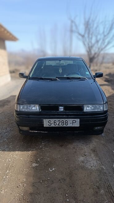 электра мобиль: Volkswagen Vento: 1991 г., 1.8 л, Механика, Бензин, Хэтчбэк