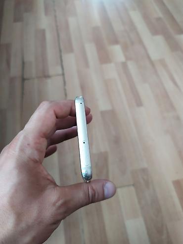 telefon plata: Ekran sınıb. hər şeyi işləkdir. Ehtiyat hissəsi kimi satıram. ekrandan — 4