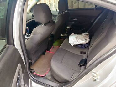 Chevrolet: Chevrolet Cruze: 1.6 l | 2012 il 200000 km Sedan — 2