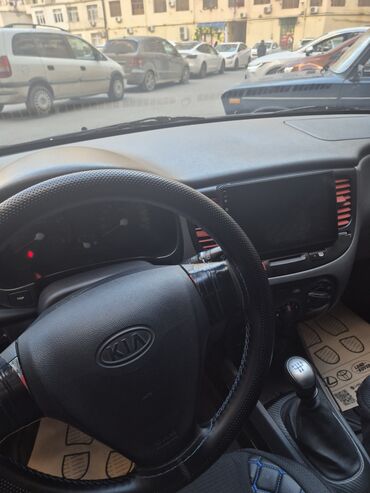 Kia: Kia Rio: 1.4 l | 2009 il Sedan — 14