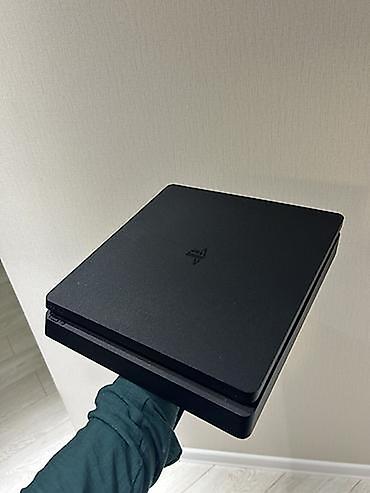 PS4 (Sony Playstation 4): PlayStation 4 Slim Yaddaş: 1TB (DualShock yoxdur) Qiymət sondur, o — 1