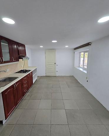 дома киргизия 1: ✨ Продаётся времянка в с. Новопавловка Бишкек ✨ 🏡 Характеристики: • — 9