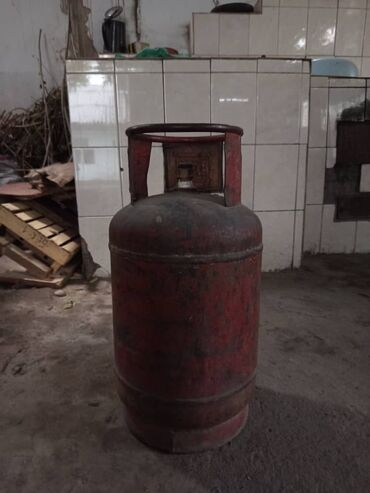 Газовые баллоны: Газовый баллон металлический (пропановый), классическая цилиндрическая