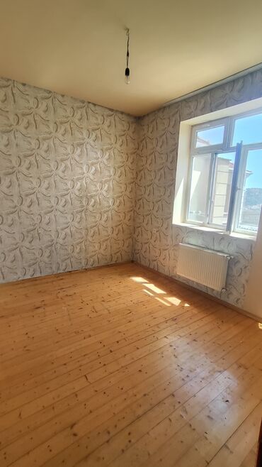 Uzunmüddətli kirayə mənzillər: Komsamol dairesinde. piyada keçidin yanında. 24 saat oba marketin — 13