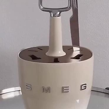 кухонный оборудование: SMEG Cutlery Caddy — стильный настольный органайзер для столовых — 3