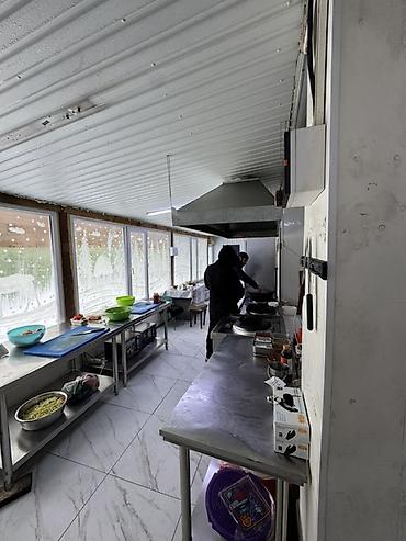 Аренда ресторанов и кафе: Район Кызыл-Аскер Сдается готовый бизнес, кафе Площадь: 280 м2 Площадь — 10