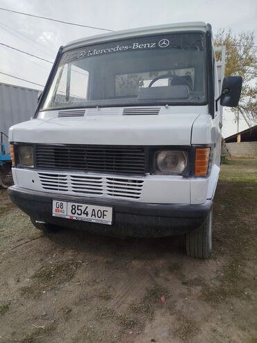 сполер мазда демио: Легкий грузовик, Mercedes-Benz, Стандарт, 3 т