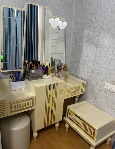 ручки на кухонную мебель: Naza 2🌹(8400)
Kamot və 2 tumba satılır 
Qiyməti 150 azn
Ünvan Keşlə
