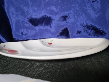 Ostalo posuđe: Tanjir vintaz za serviranja,posluzenja porcelanski. Tanjir je bez — 10